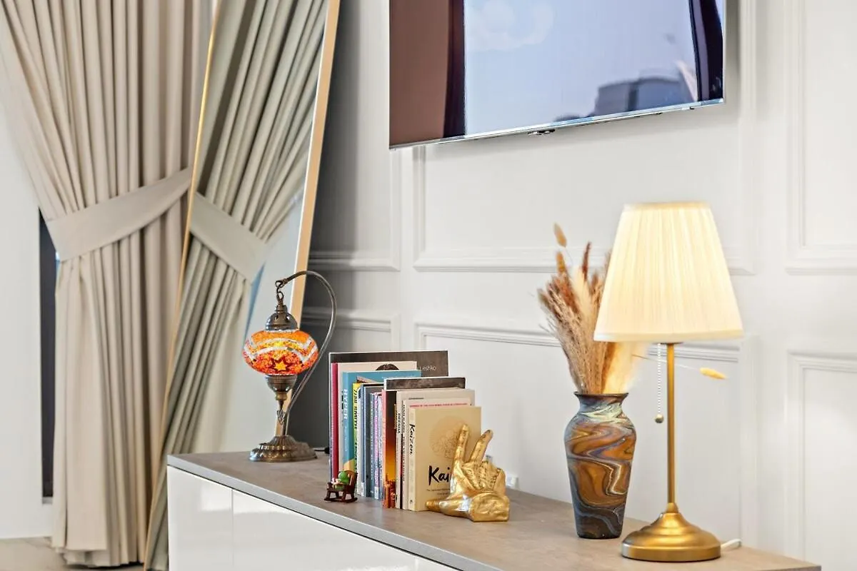 First Class 1Br Iconic Luxury Dubai Apartment