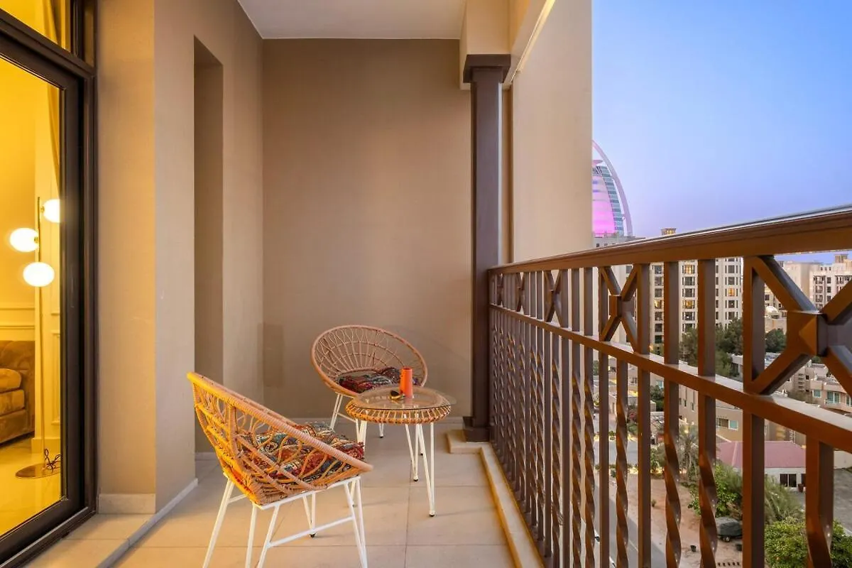 First Class 1Br Iconic Luxury Dubai Apartment