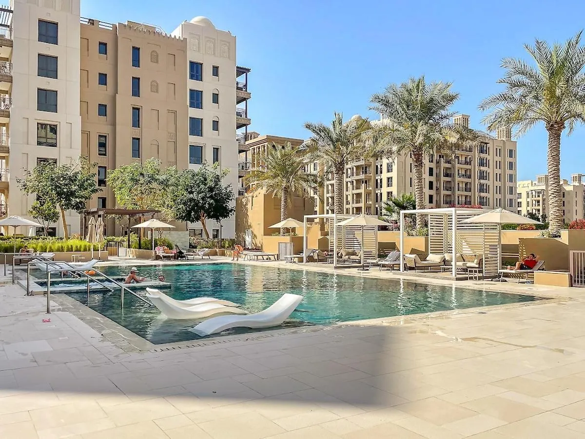 Apartment First Class 1Br Iconic Luxury Dubai