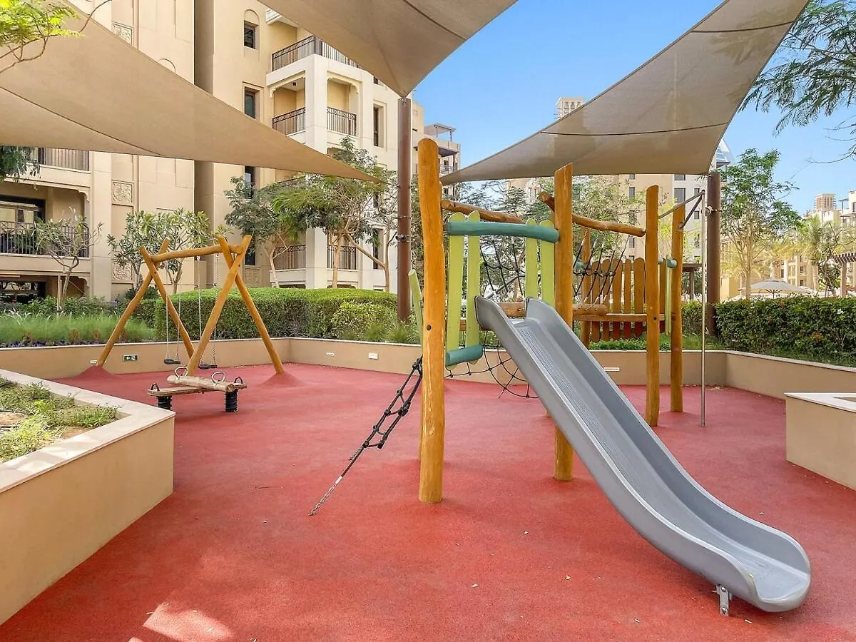 Apartment First Class 1Br Iconic Luxury Dubai